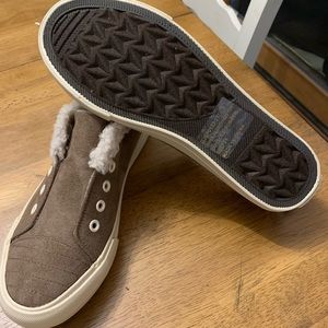 Size 8 suede sneakers
